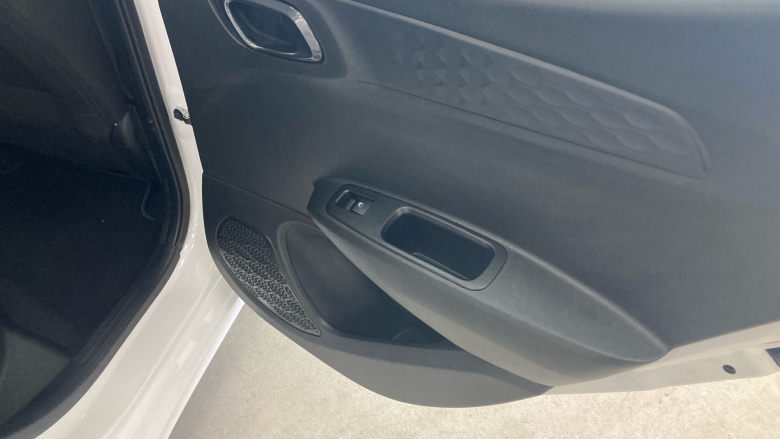 Hyundai i10 1.0 MPi SE Connect 5dr Petrol Hatchback